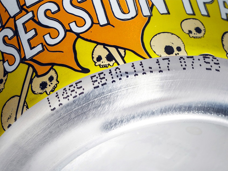 Beverage cans date coding Beverage cans date coding
